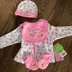 NWT 3-6 month floral outfit